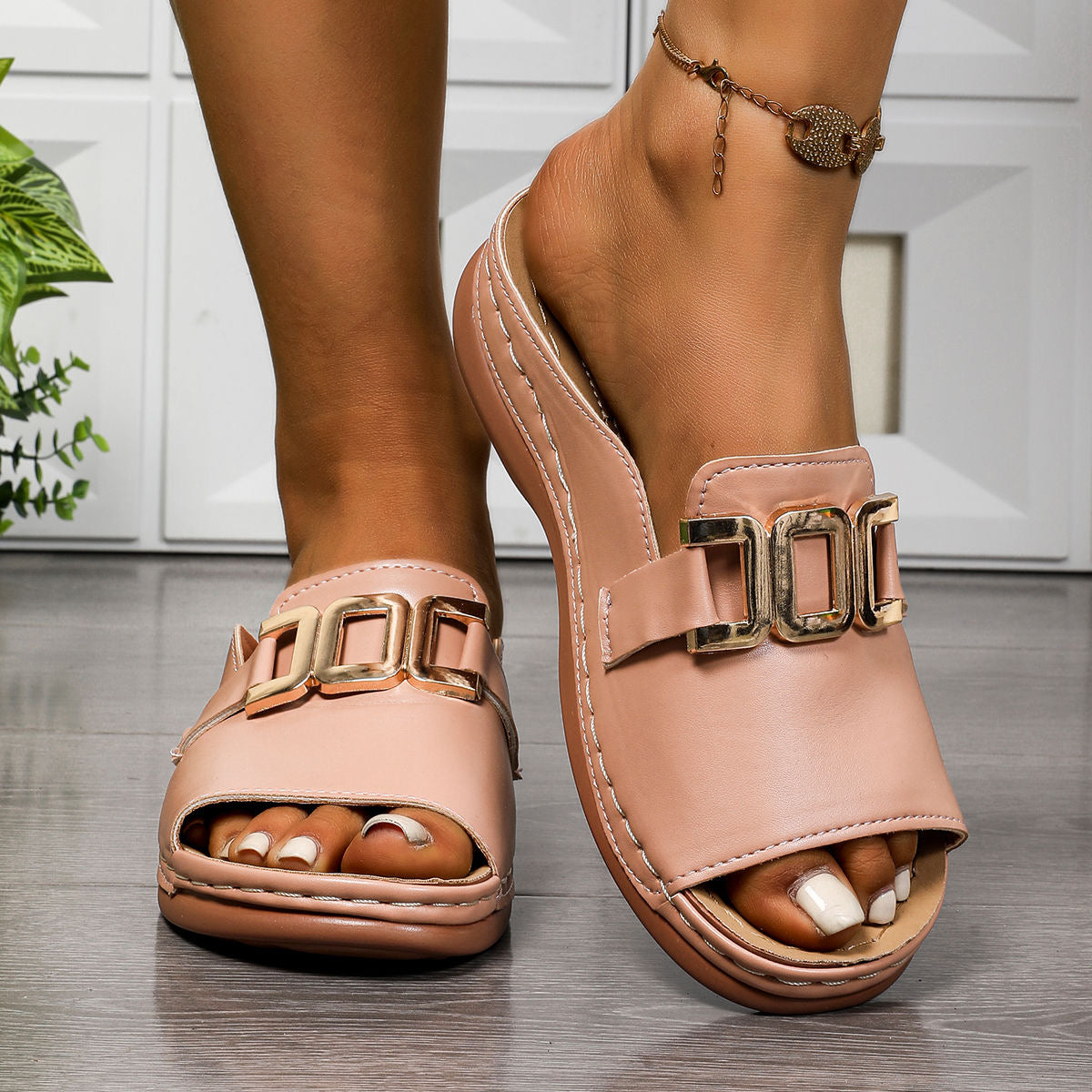 Les meilleures sandales orthopédiques pour femmes, alliant confort absolu et style, idéales pour un usage quotidien